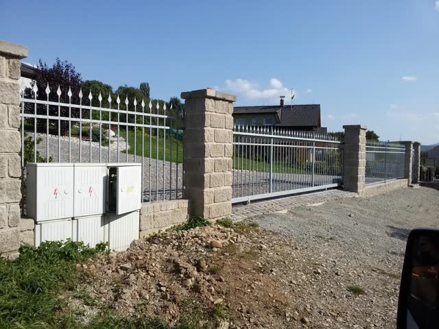 Brány – realizace 37